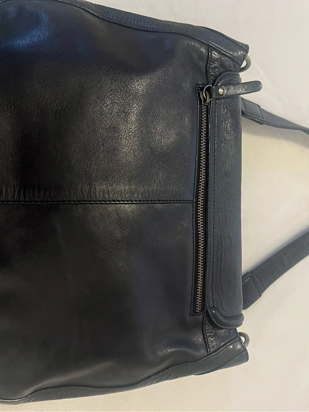 💚Gianni Conti metal logo plaque Black Leather Shoulder Bag with Gold Plaque🩷
